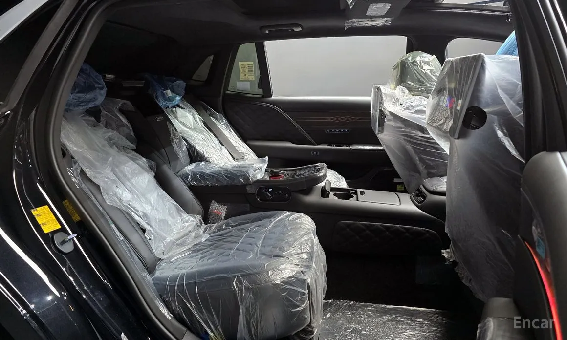 Фото 12 - Genesis G90