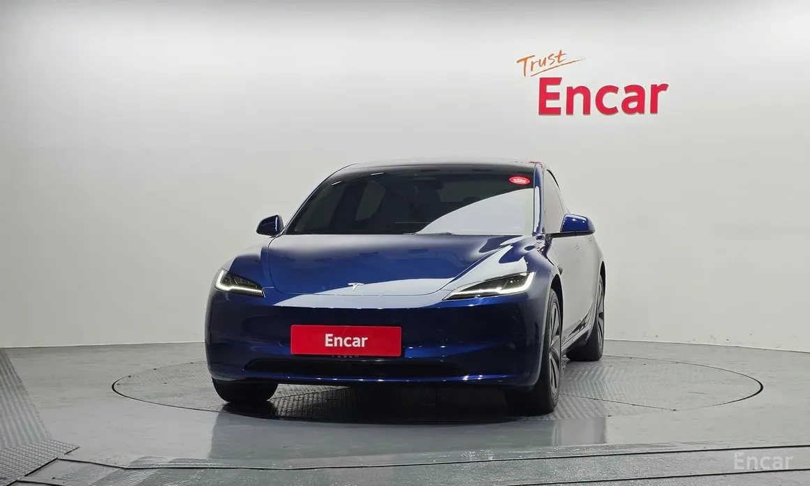 Фото 3 - Tesla Model 3