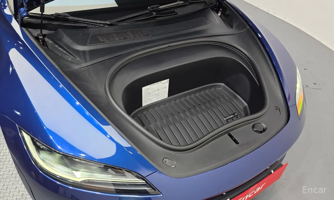 Фото 6 - Tesla Model 3