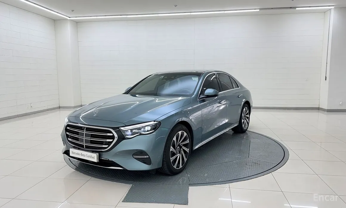 Фото 1 - Mercedes-Benz E-Class