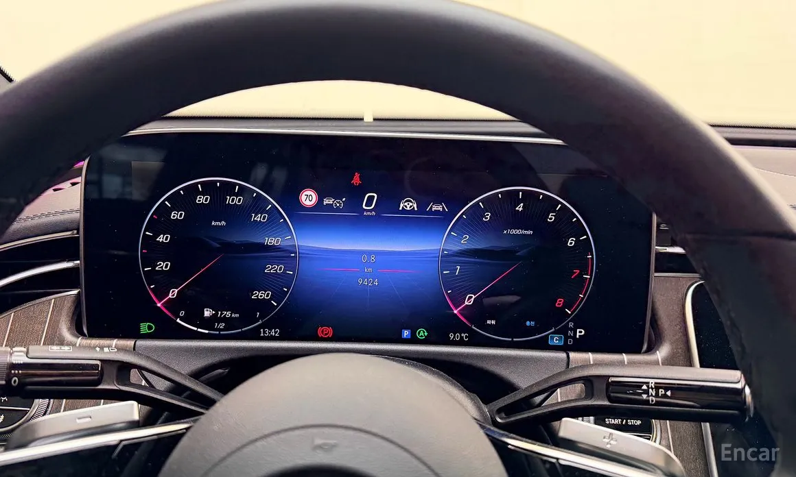 Фото 14 - Mercedes-Benz E-Class