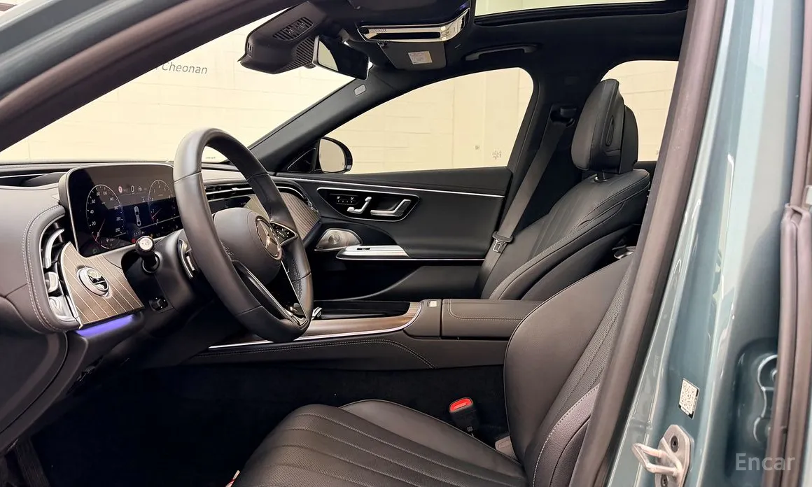 Фото 18 - Mercedes-Benz E-Class