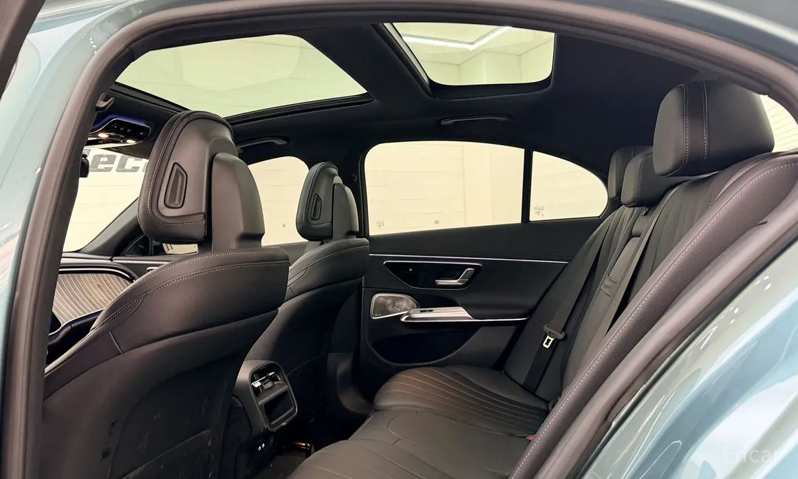 Фото 19 - Mercedes-Benz E-Class