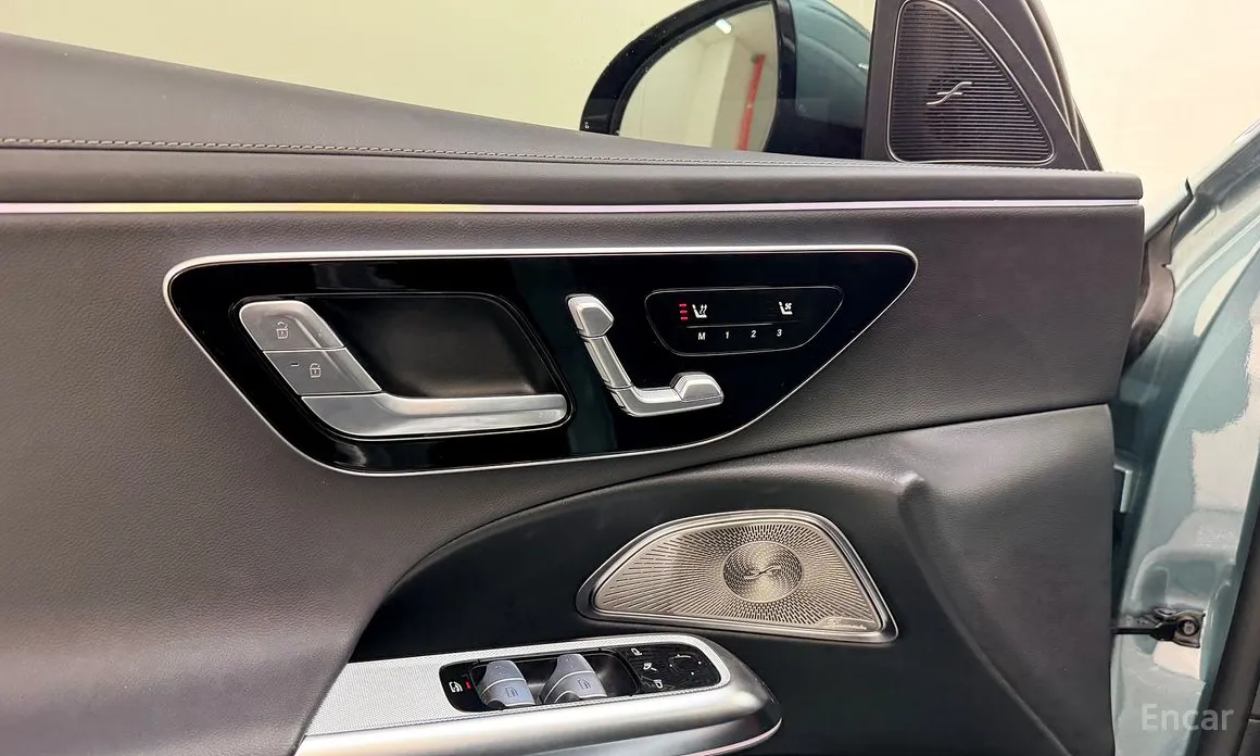 Фото 20 - Mercedes-Benz E-Class