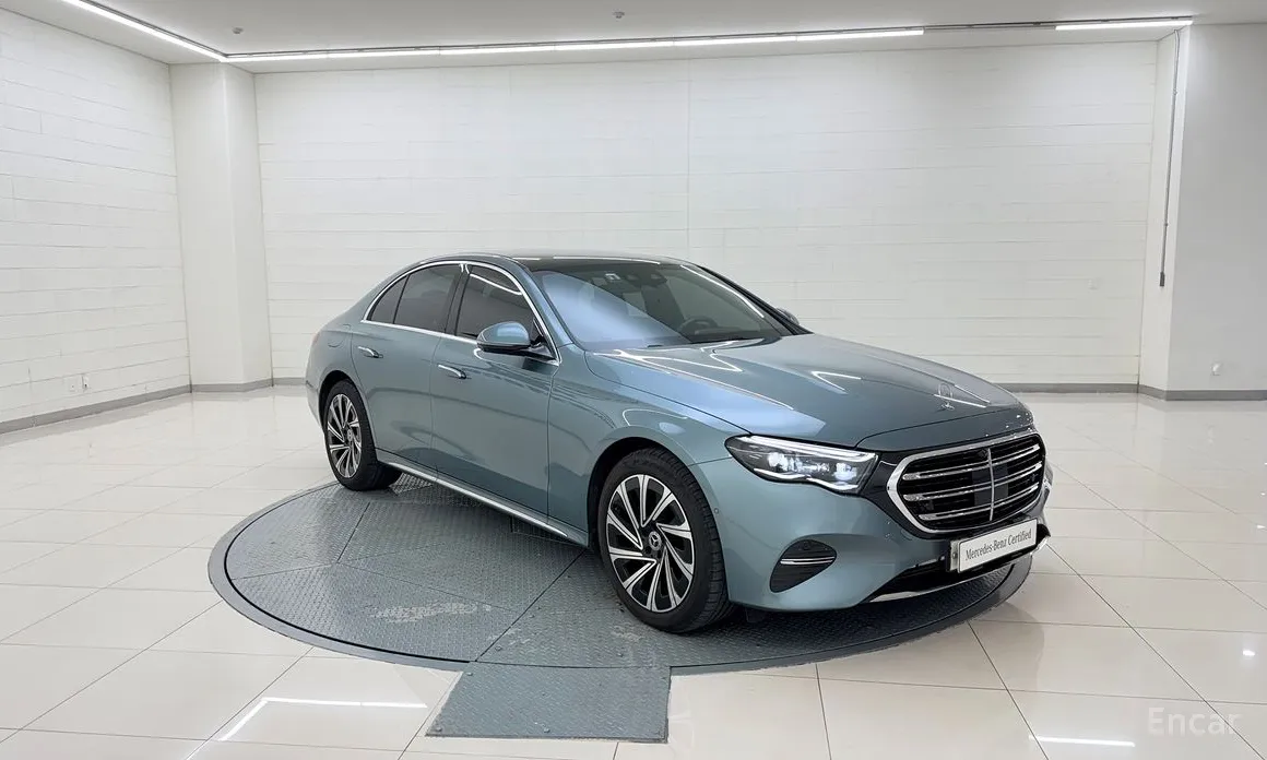 Фото 7 - Mercedes-Benz E-Class