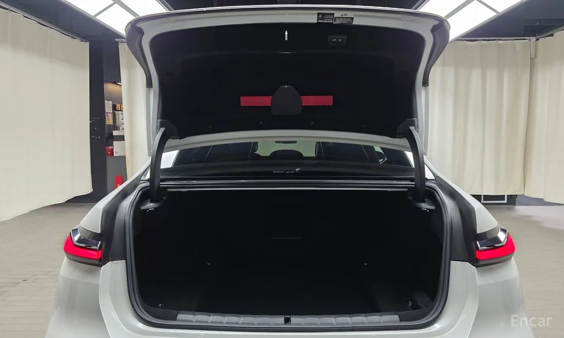 Фото 20 - BMW 7 Series