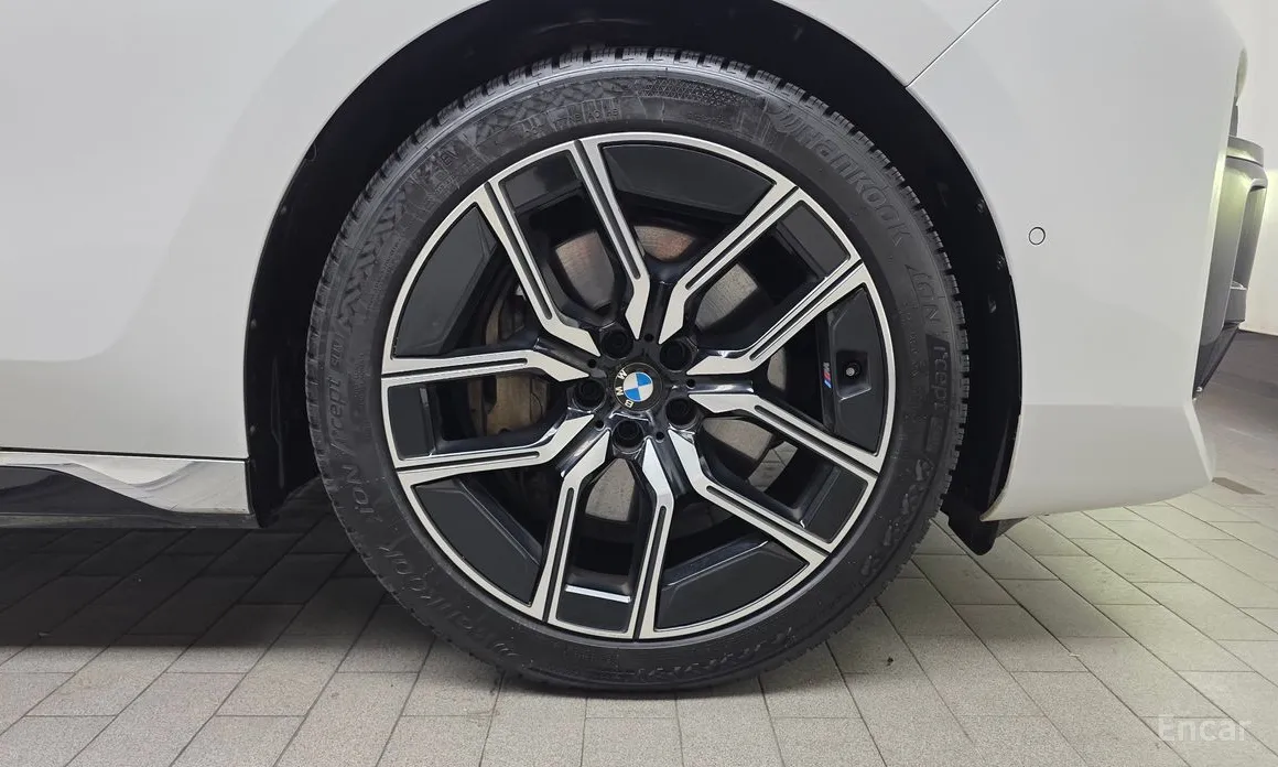 Фото 5 - BMW 7 Series