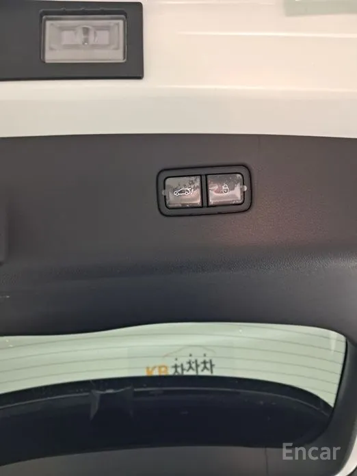 Фото 14 - Genesis GV70