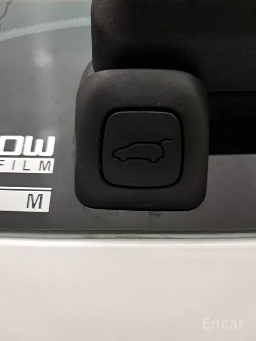 Фото 16 - Genesis GV70