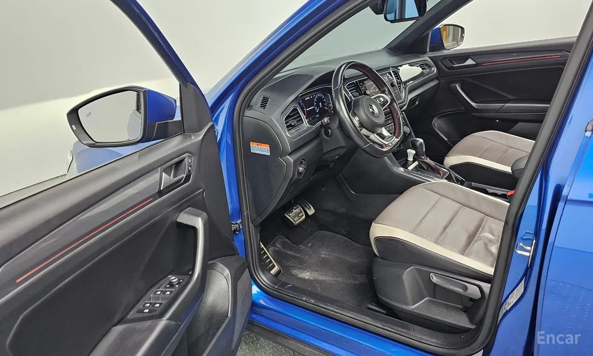 Фото 10 - Volkswagen T-Roc