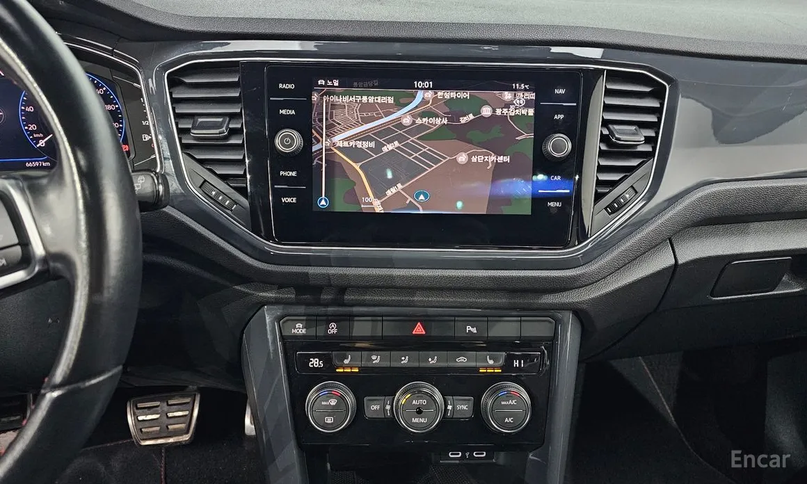 Фото 14 - Volkswagen T-Roc