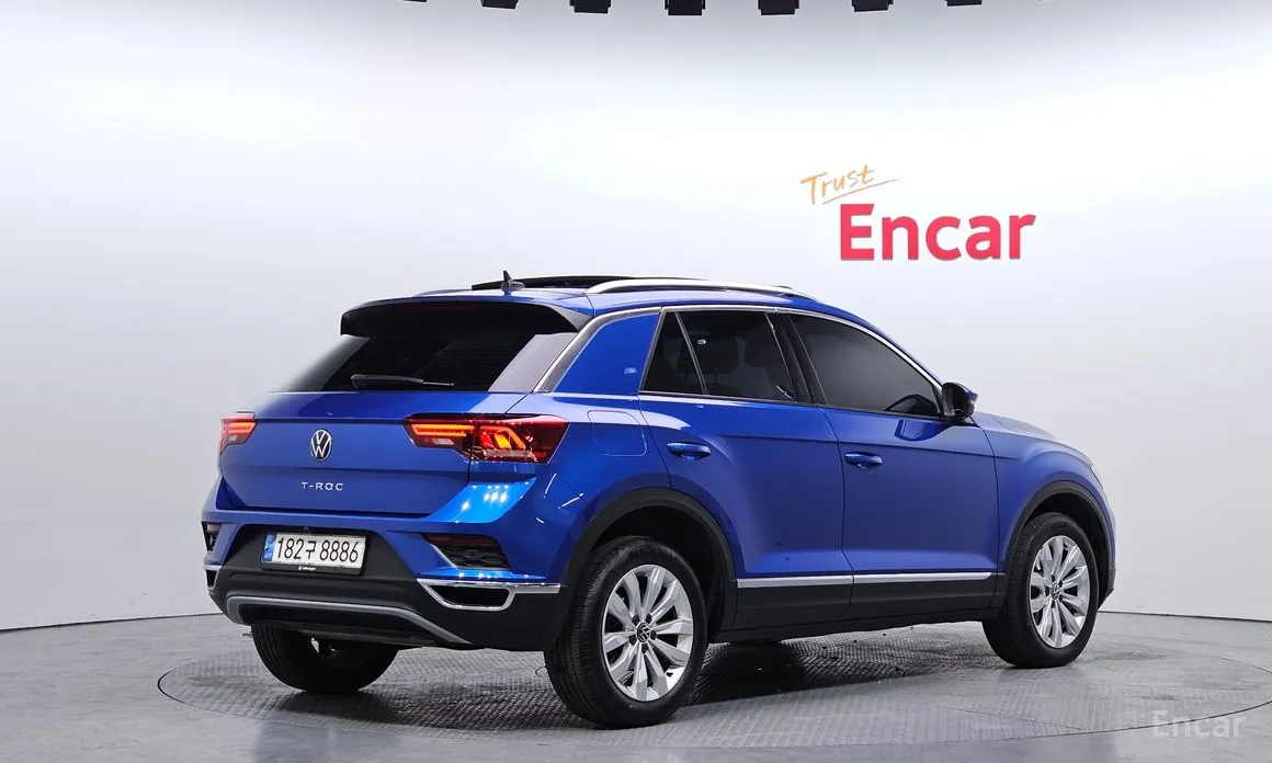 Фото 2 - Volkswagen T-Roc