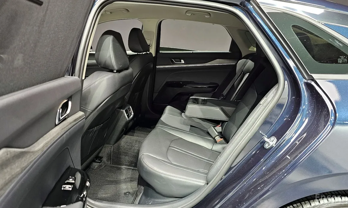 Фото 12 - Kia K5