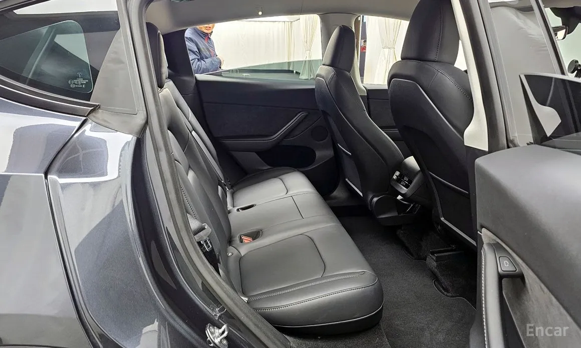 Фото 12 - Tesla Model Y