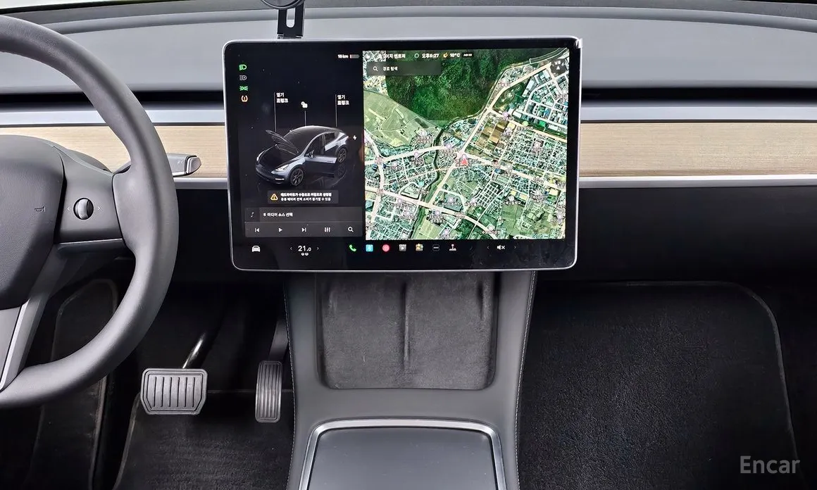 Фото 14 - Tesla Model Y