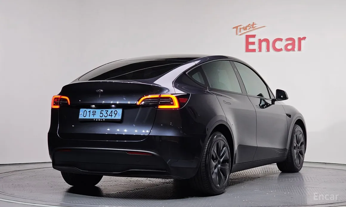 Фото 2 - Tesla Model Y