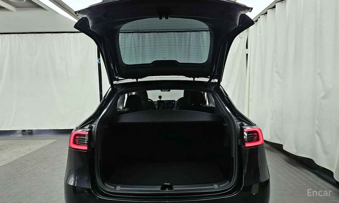 Фото 20 - Tesla Model Y