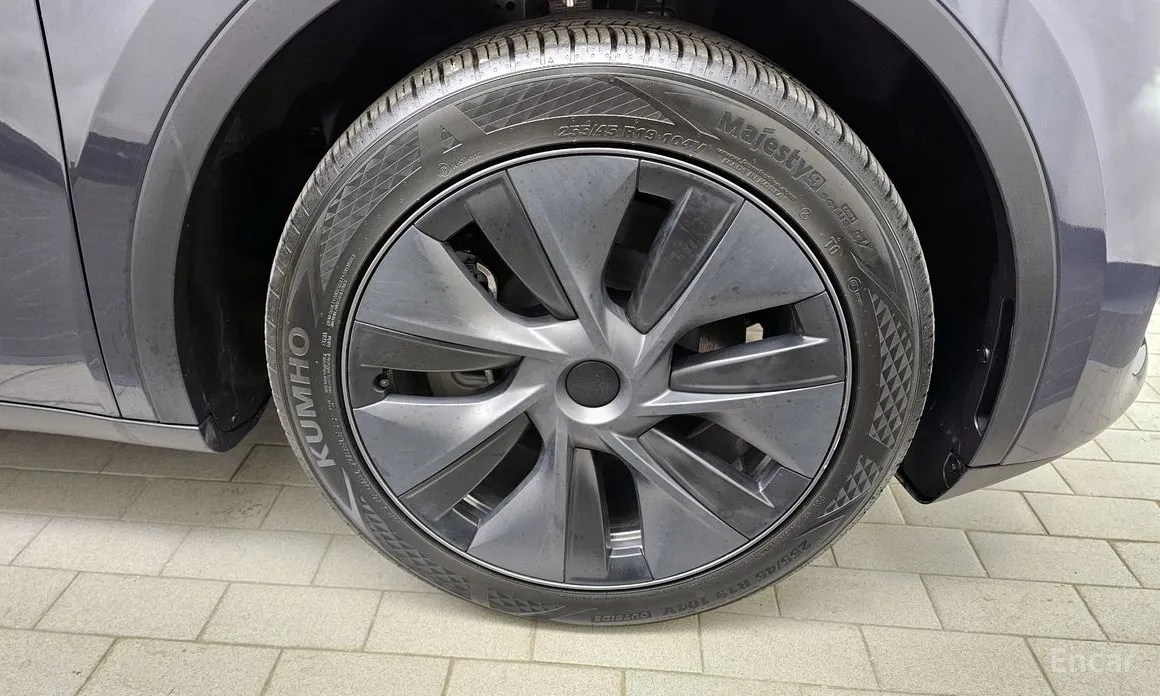 Фото 5 - Tesla Model Y