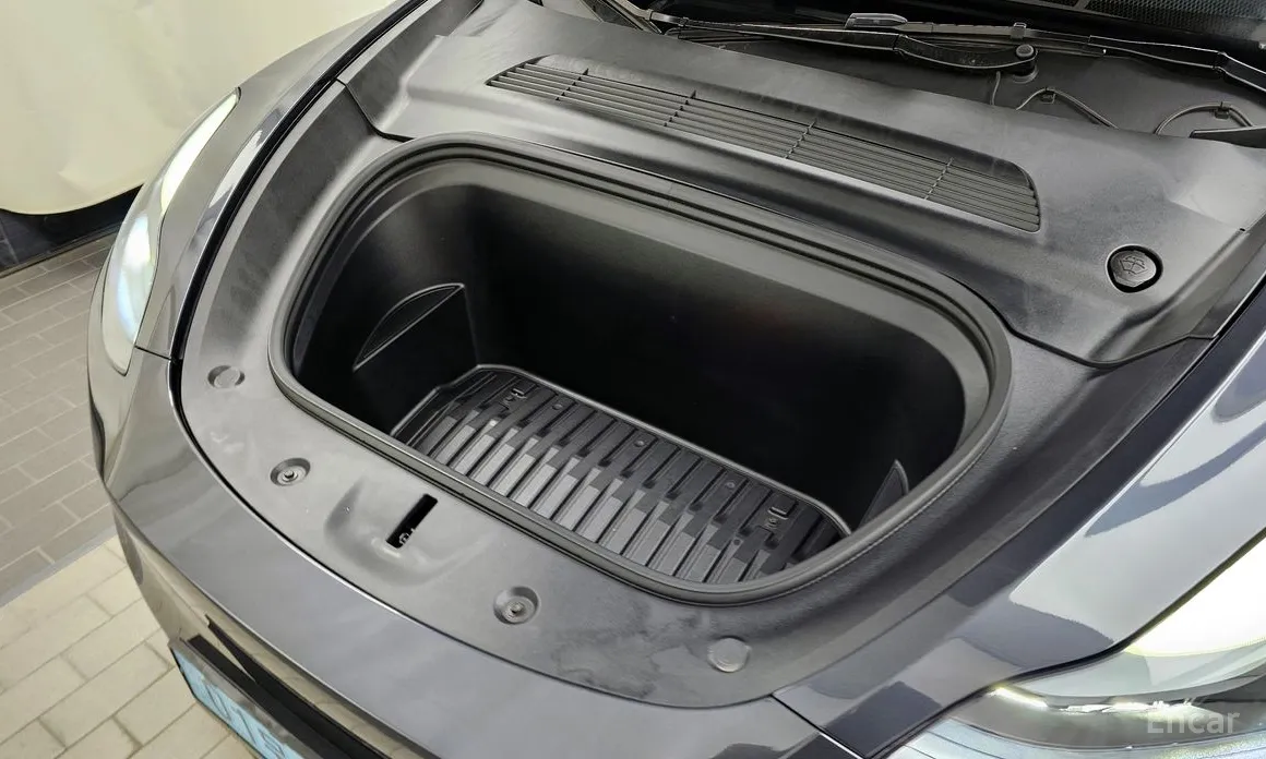 Фото 6 - Tesla Model Y