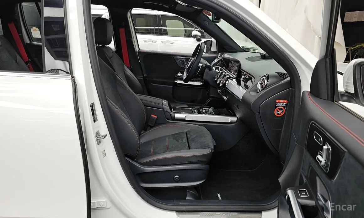 Фото 11 - Mercedes-Benz GLB-Class