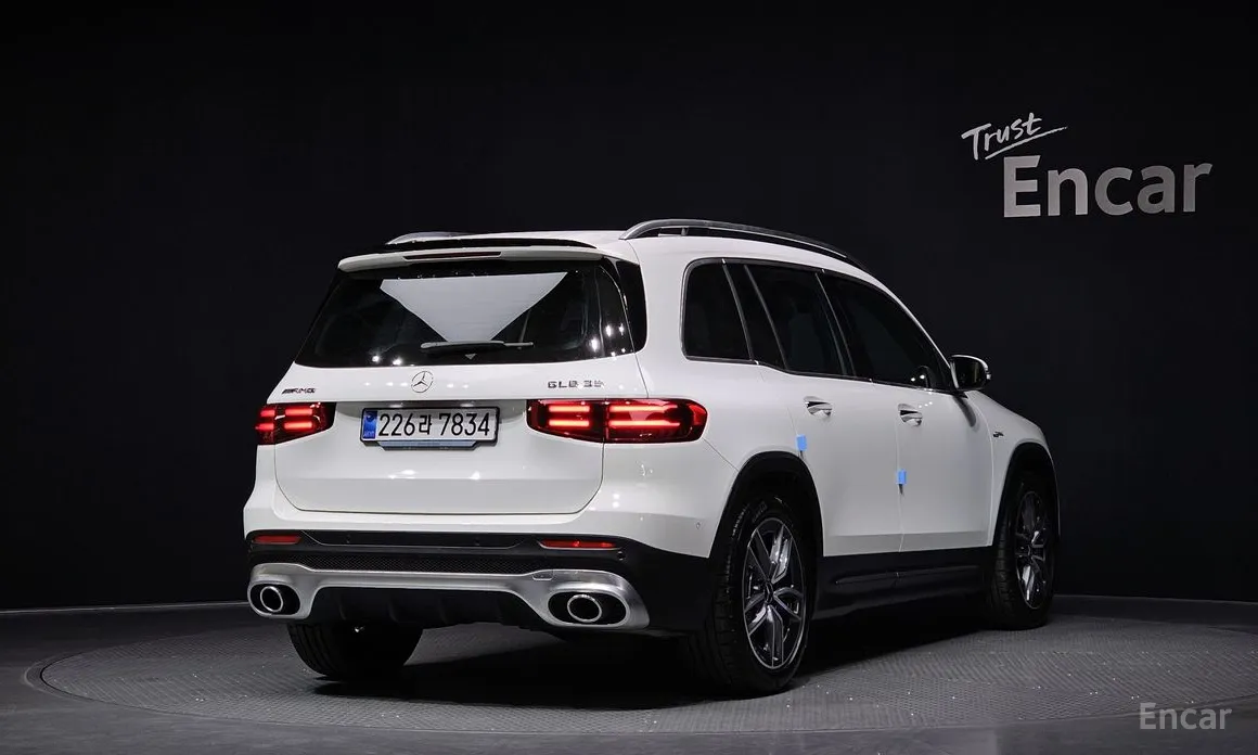 Фото 2 - Mercedes-Benz GLB-Class