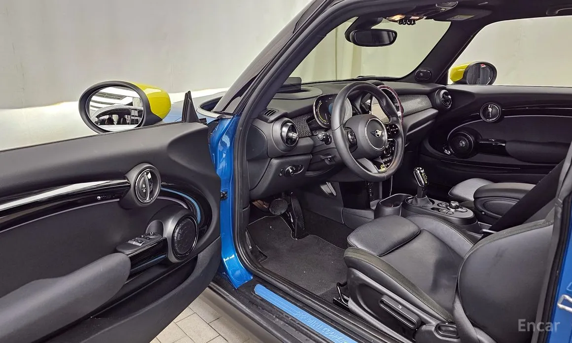 Фото 10 - Mini Cooper