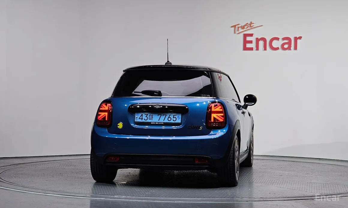 Фото 4 - Mini Cooper