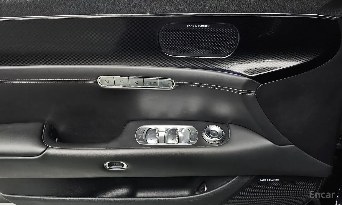 Фото 18 - Genesis G90