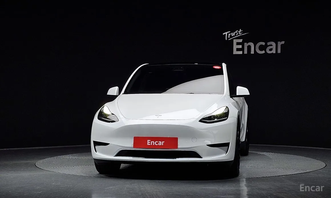 Фото 3 - Tesla Model Y