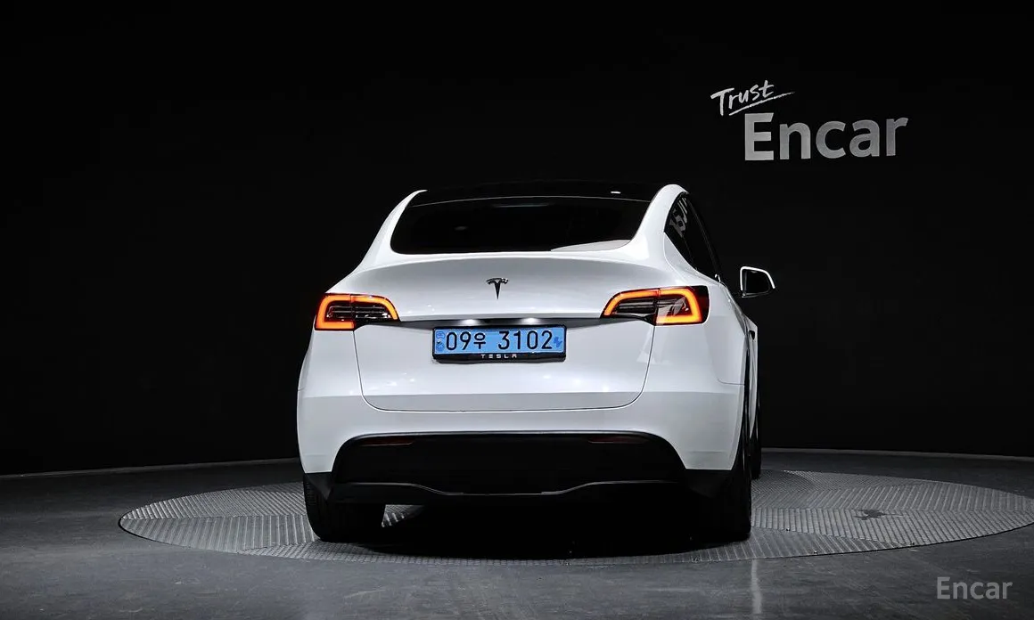 Фото 4 - Tesla Model Y