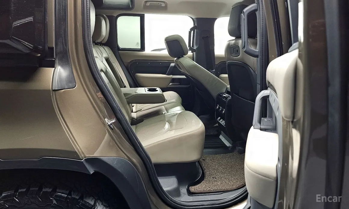 Фото 12 - Land Rover Defender