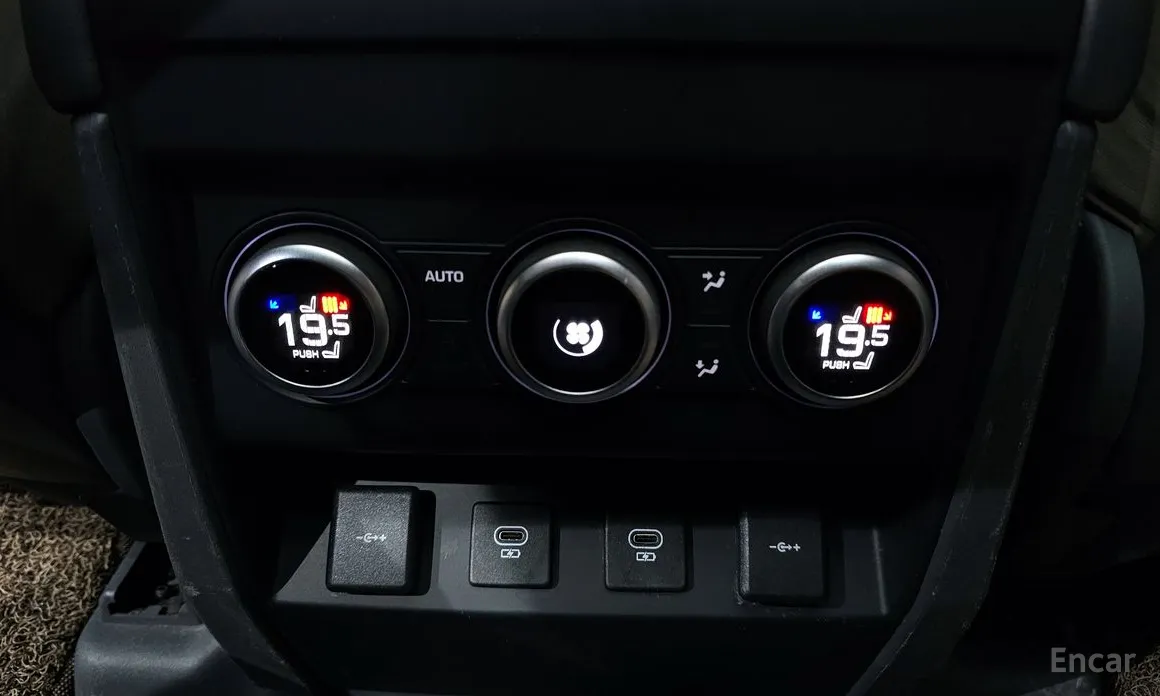 Фото 19 - Land Rover Defender