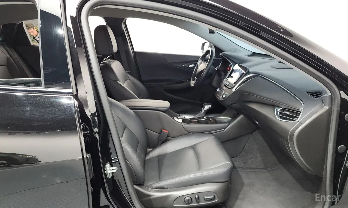 Фото 11 - Chevrolet Malibu