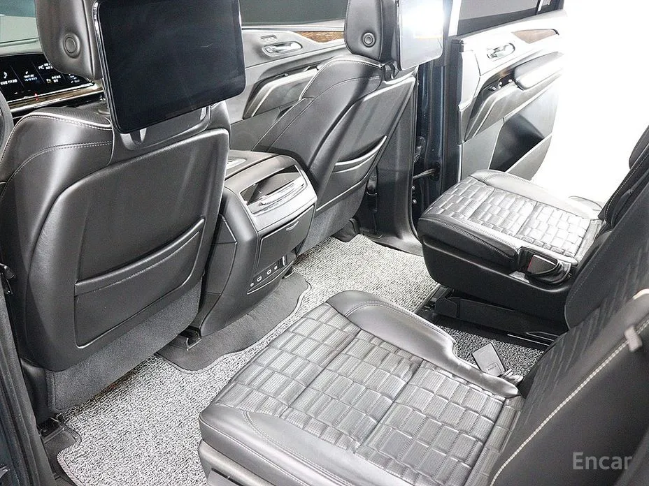 Фото 15 - Cadillac Escalade