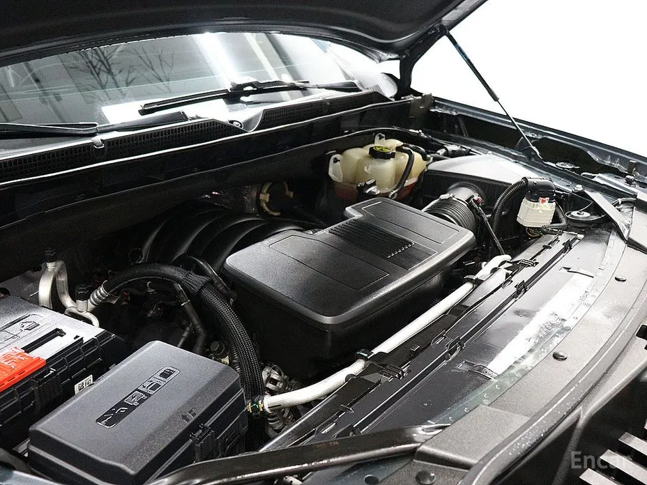 Фото 19 - Cadillac Escalade