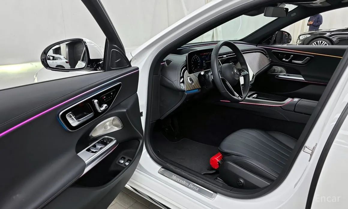 Фото 10 - Mercedes-Benz E-Class