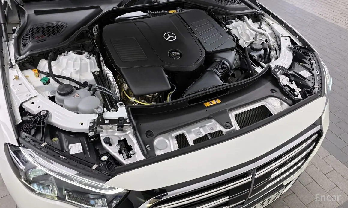 Фото 6 - Mercedes-Benz E-Class