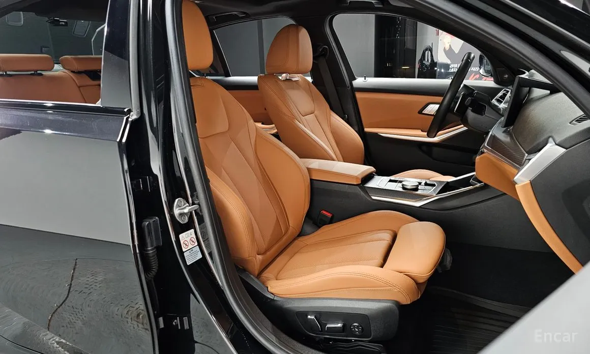 Photo 10 - BMW 3 Series