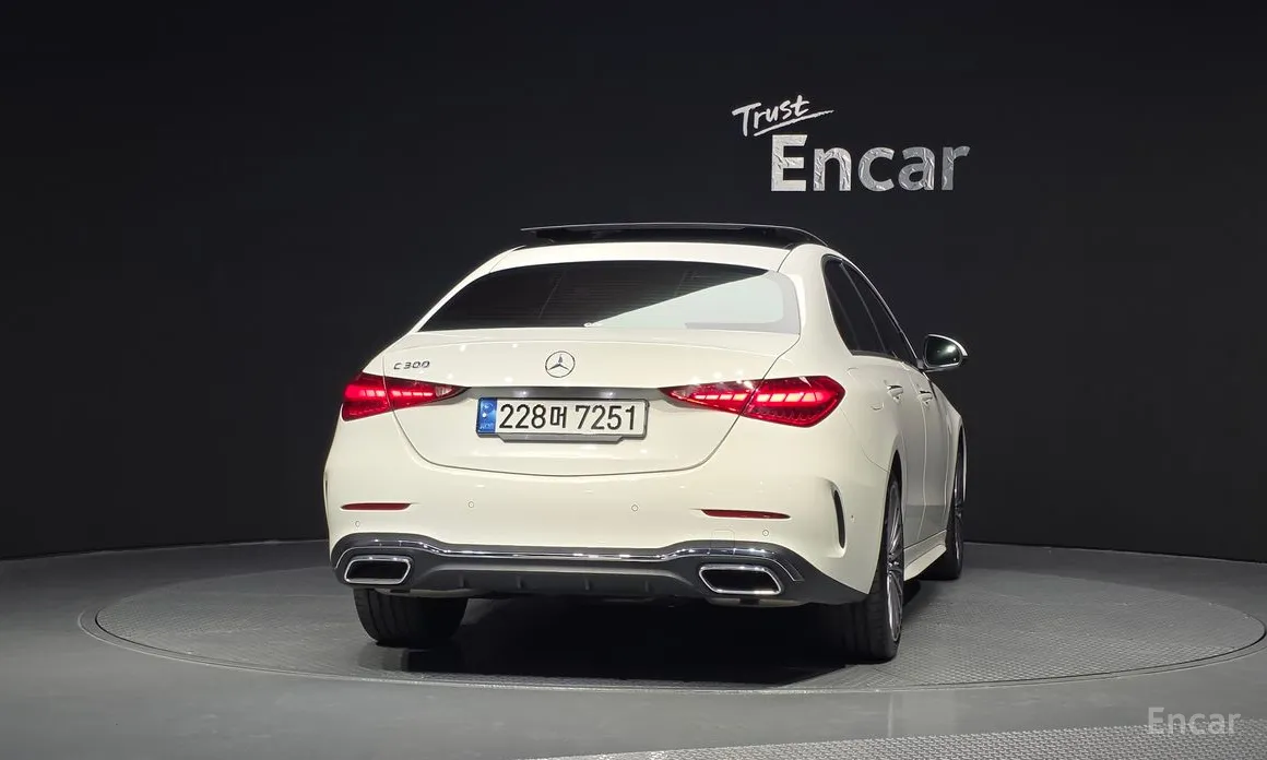 Фото 4 - Mercedes-Benz C-Class