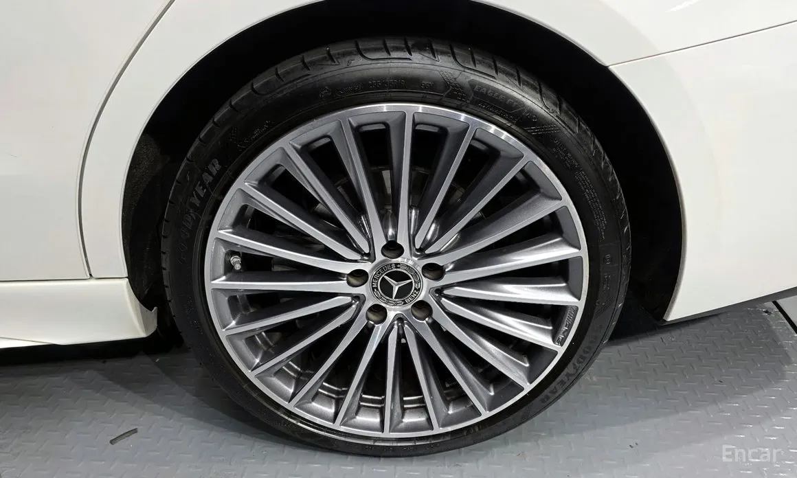 Фото 5 - Mercedes-Benz C-Class