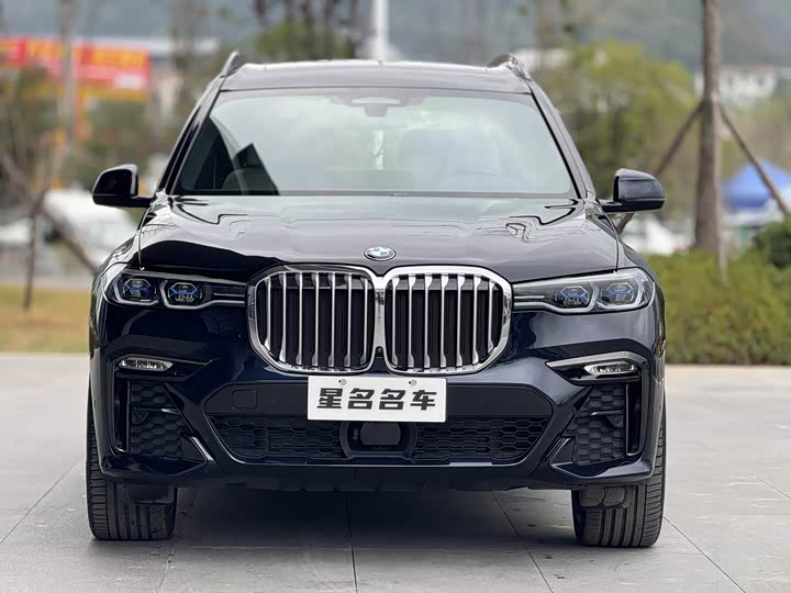 Фото 2 - BMW X7