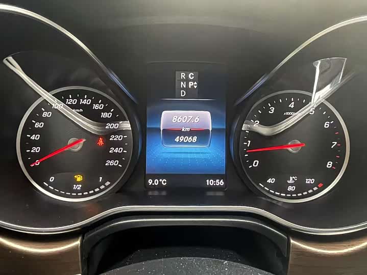 Фото 8 - Mercedes-Benz V-Class