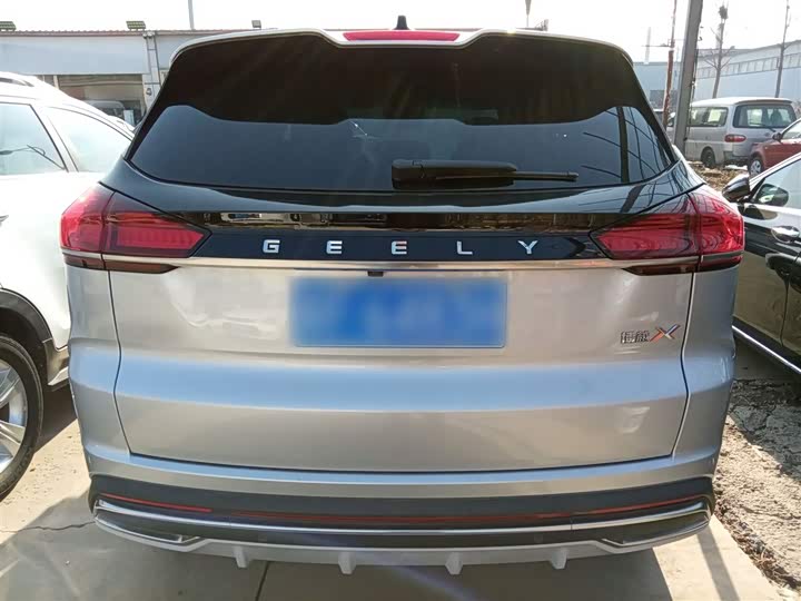 Фото 6 - Geely Atlas