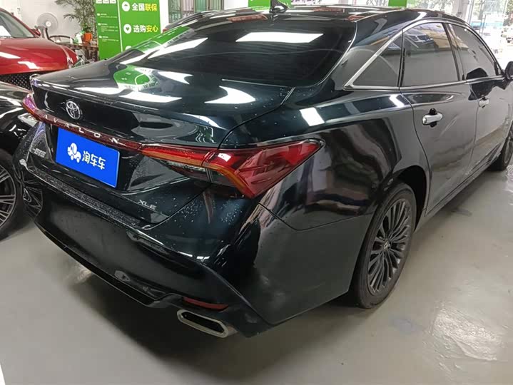 Фото 3 - Toyota Avalon