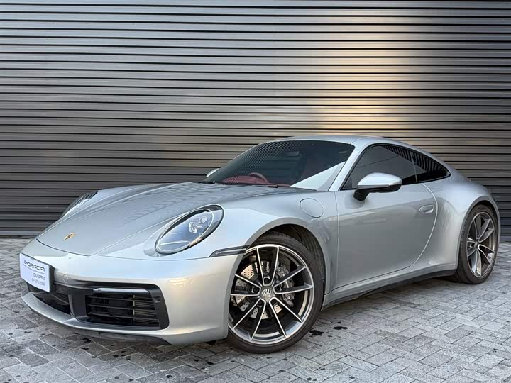 Фото 2 - Porsche 911