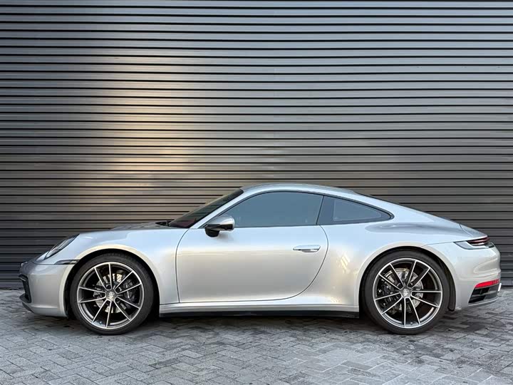 Фото 5 - Porsche 911