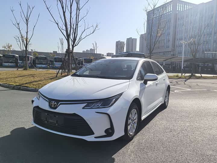 Фото 1 - Toyota Corolla