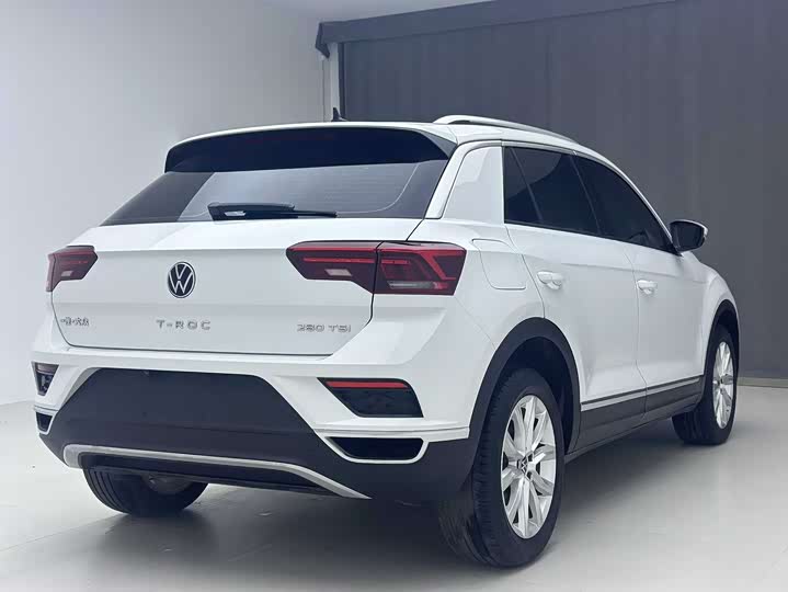 Фото 7 - Volkswagen T-Roc