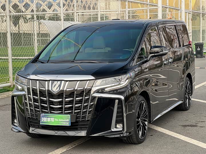 Фото 1 - Toyota Alphard