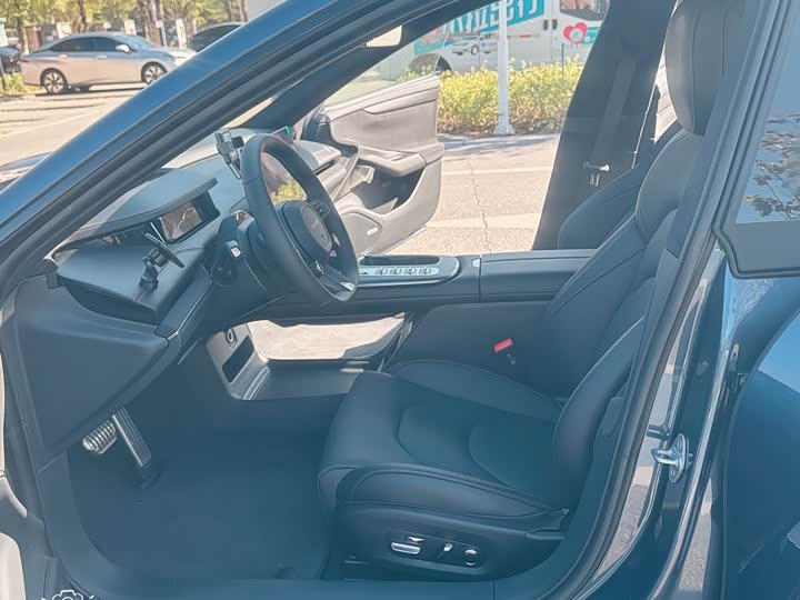 Фото 4 - Xiaomi SU7